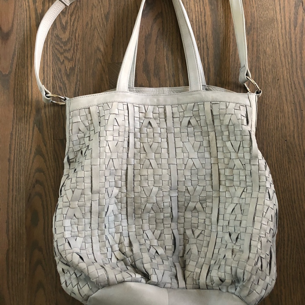 Handbag //Light blue // Day & Mood via Anthro